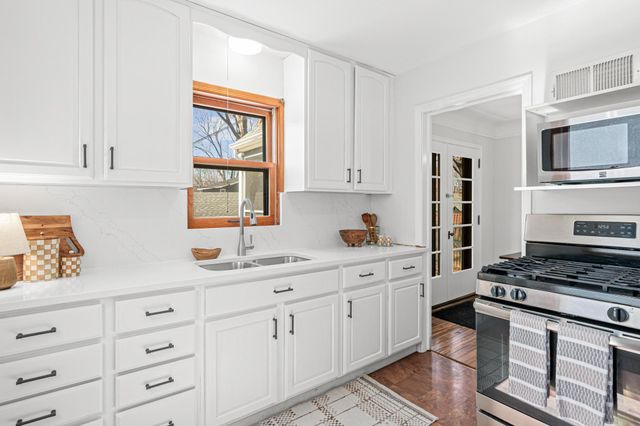 5712 25th Avenue S, Minneapolis, MN 55417