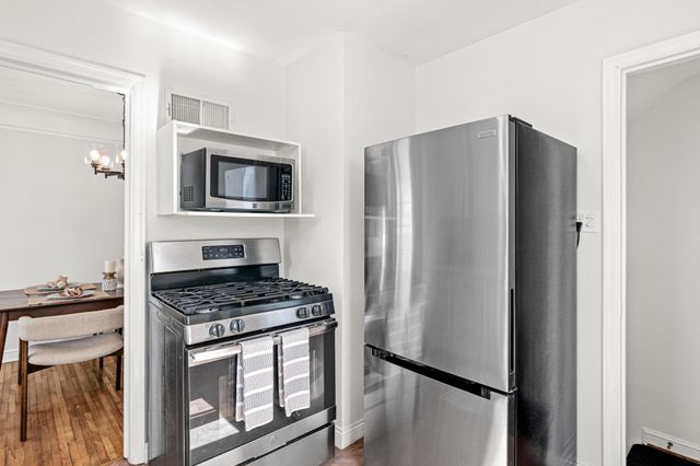 5712 25th Avenue S, Minneapolis, MN 55417