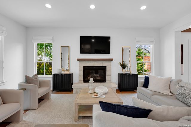 415 Ogrady, Boerne, TX 78006