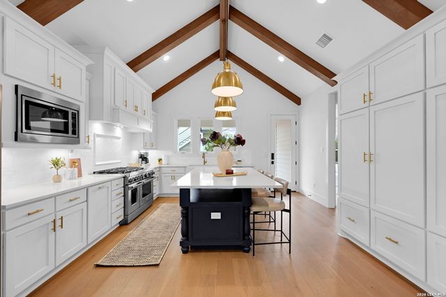 415 Ogrady, Boerne, TX 78006