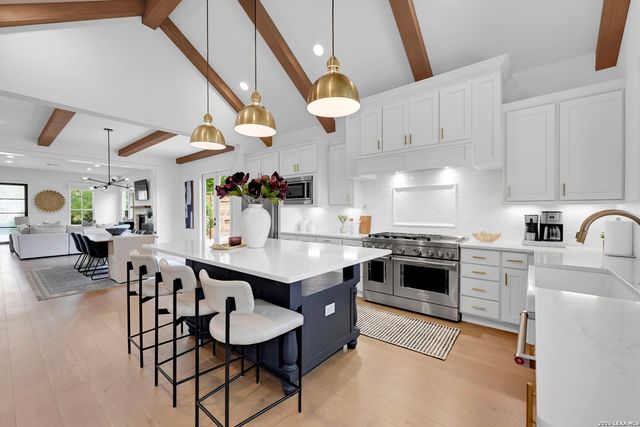 415 Ogrady, Boerne, TX 78006