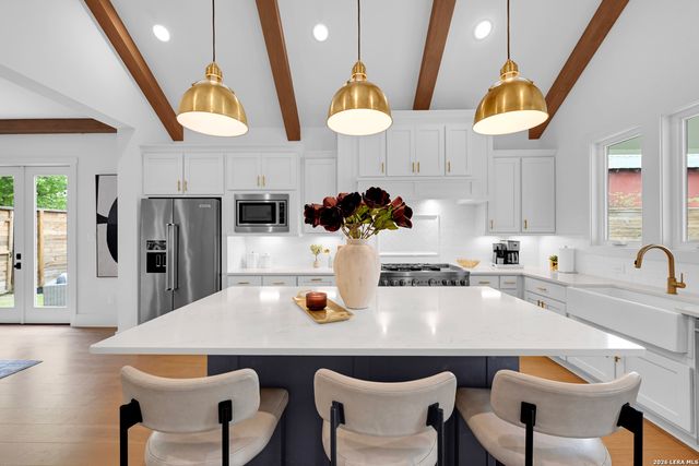 415 Ogrady, Boerne, TX 78006