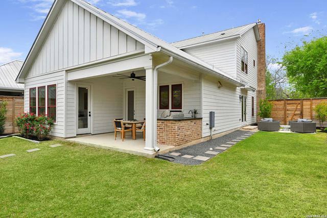 415 Ogrady, Boerne, TX 78006