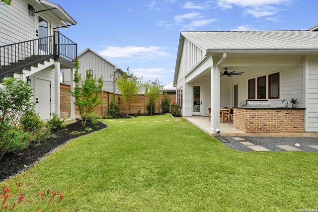 415 Ogrady, Boerne, TX 78006