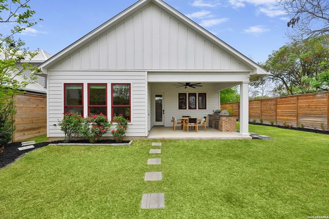 415 Ogrady, Boerne, TX 78006