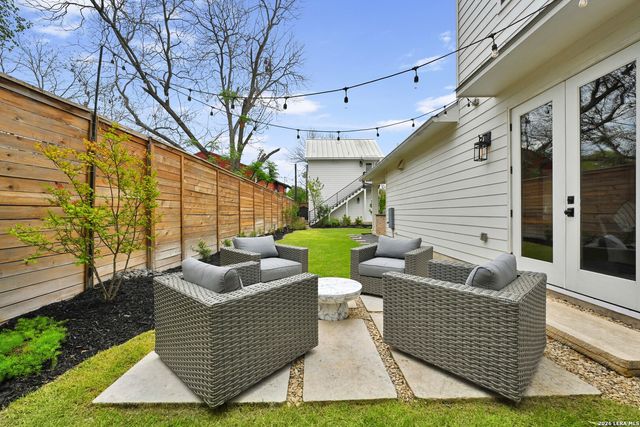 415 Ogrady, Boerne, TX 78006