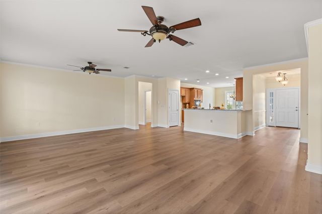 809 Armstrong DR, Georgetown, TX 78633