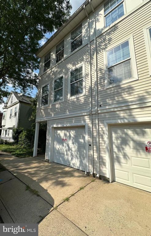 104 COLUMBUS AVE, Trenton, NJ 08629