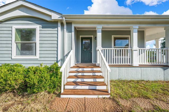 429 Eagle Ridge Road, Mcgregor, TX 76657