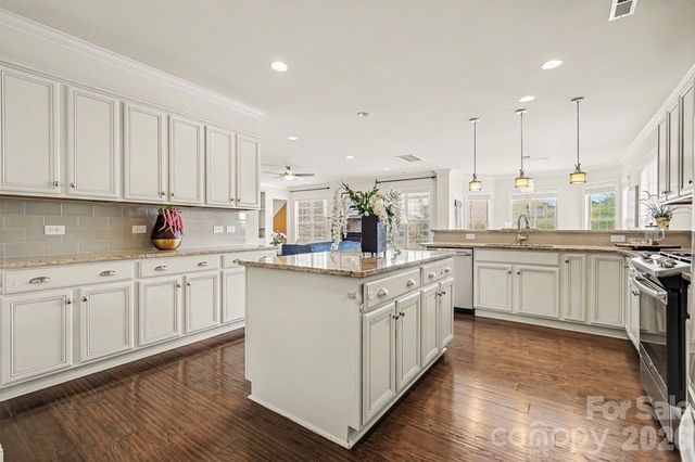 8455 Rosemary Way, Harrisburg, NC 28075