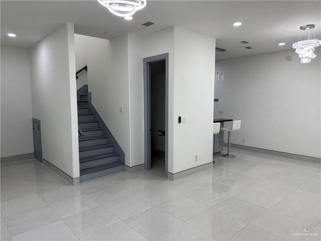 205 Robin Avenue, Mcallen, TX 78504