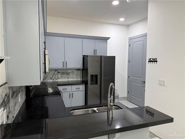 205 Robin Avenue, Mcallen, TX 78504