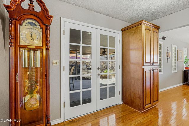 1758 ASTRONAUT Place, El Paso, TX 79936