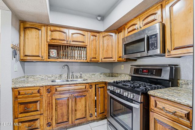 1758 ASTRONAUT Place, El Paso, TX 79936