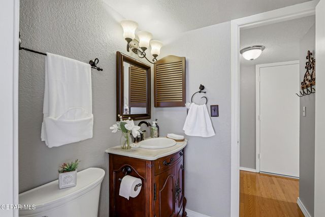 1758 ASTRONAUT Place, El Paso, TX 79936