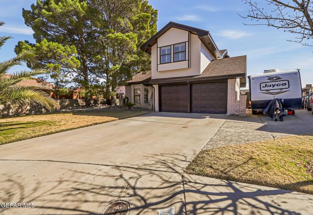 1758 ASTRONAUT Place, El Paso, TX 79936