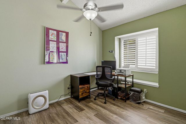 1758 ASTRONAUT Place, El Paso, TX 79936