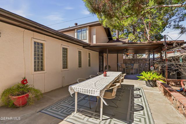 1758 ASTRONAUT Place, El Paso, TX 79936