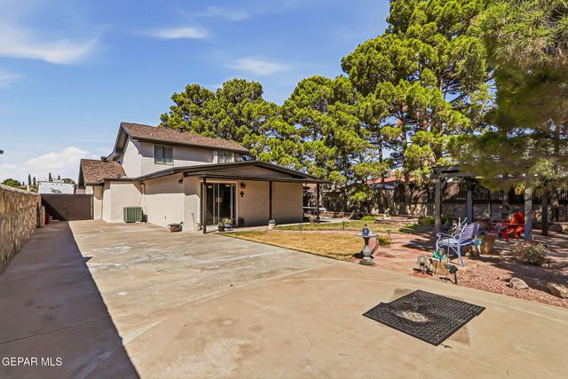 1758 ASTRONAUT Place, El Paso, TX 79936