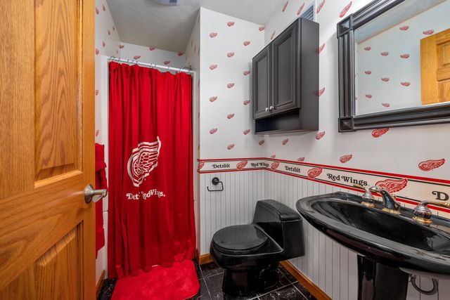 6185 Willow Run Drive, Battle Creek, MI 49014