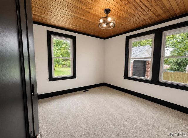 315 E College Avenue, Fredericktown, MO 63645