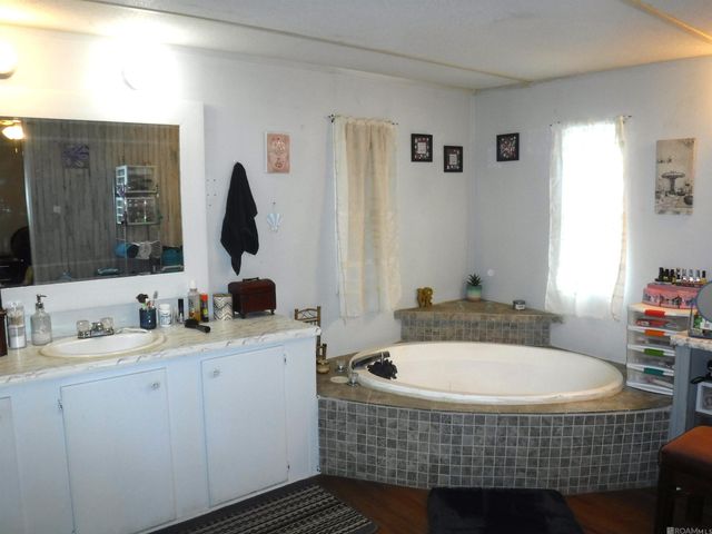 14320 Tiggy Duplessis Rd, Gonzales, LA 70737