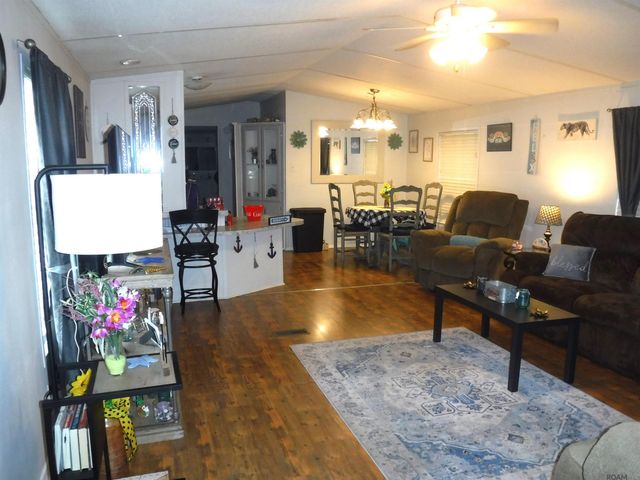 14320 Tiggy Duplessis Rd, Gonzales, LA 70737