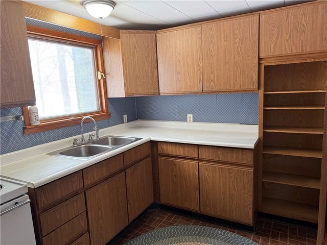 7557 East Port Bay Road, Wolcott, NY 14590