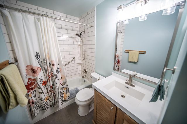 101 7th Avenue NE, Kasson, MN 55944