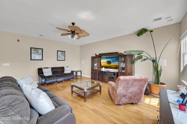 3138 Windsor Avenue, Toms River, NJ 08753