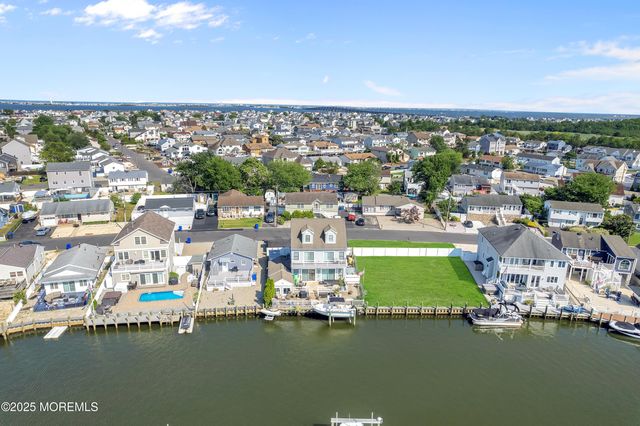 3138 Windsor Avenue, Toms River, NJ 08753