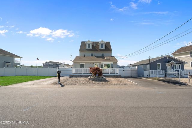 3138 Windsor Avenue, Toms River, NJ 08753