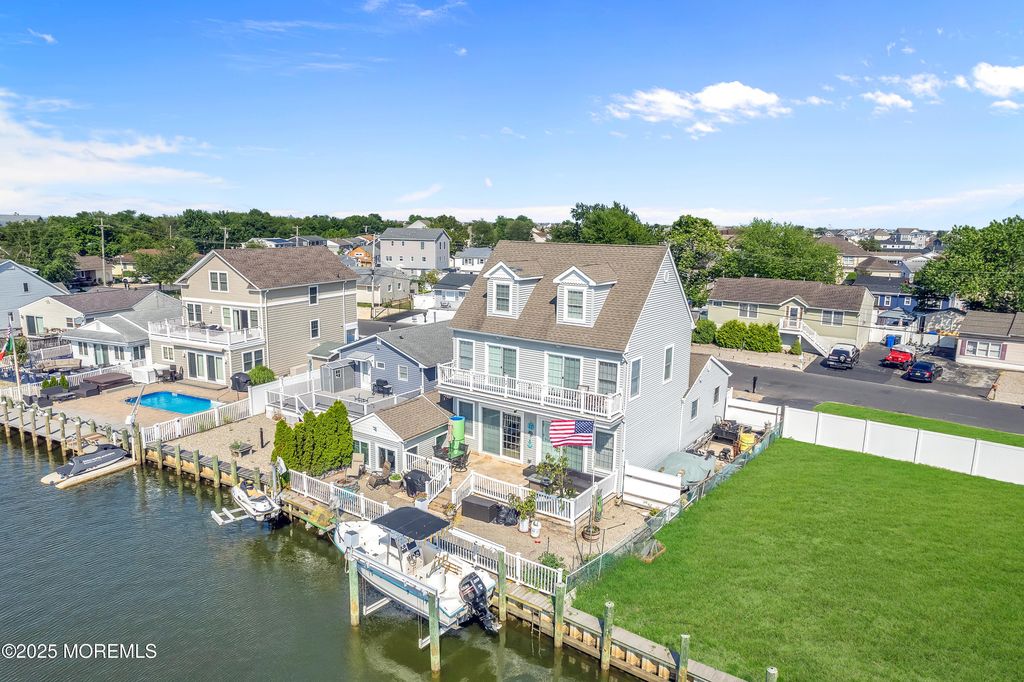 3138 Windsor Avenue, Toms River, NJ 08753