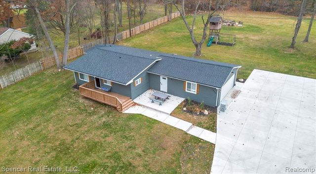 7669 S Eston Road, Clarkston, MI 48348