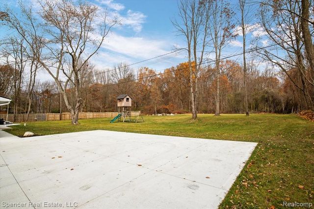 7669 S Eston Road, Clarkston, MI 48348