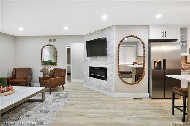 7669 S Eston Road, Clarkston, MI 48348