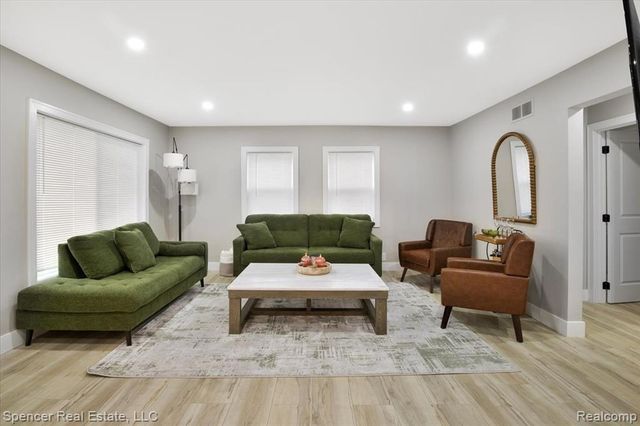 7669 S Eston Road, Clarkston, MI 48348