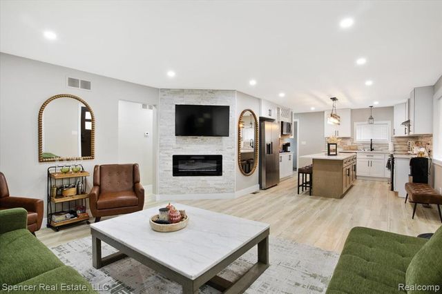 7669 S Eston Road, Clarkston, MI 48348