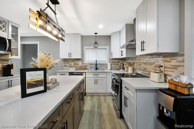 7669 S Eston Road, Clarkston, MI 48348