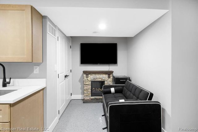 7669 S Eston Road, Clarkston, MI 48348