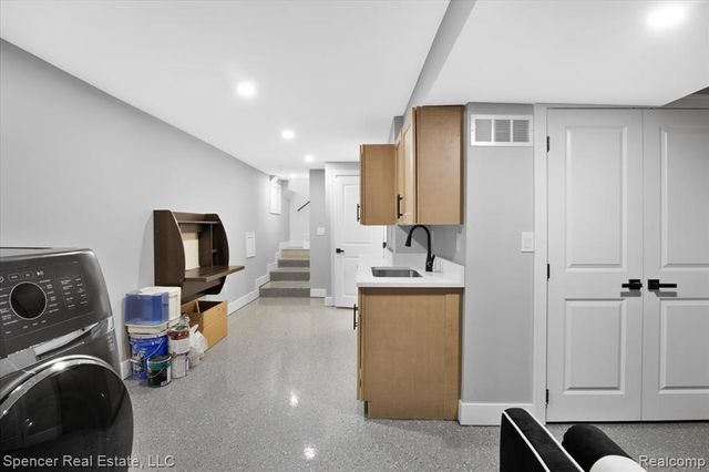 7669 S Eston Road, Clarkston, MI 48348