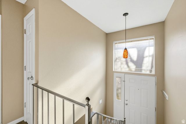 2569 E CANTERBURY LN, Cottonwood Heights, UT 84121