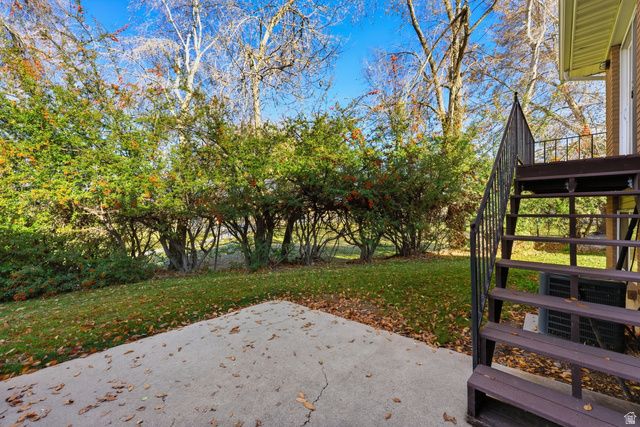 2569 E CANTERBURY LN, Cottonwood Heights, UT 84121