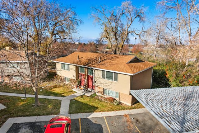 2569 E CANTERBURY LN, Cottonwood Heights, UT 84121
