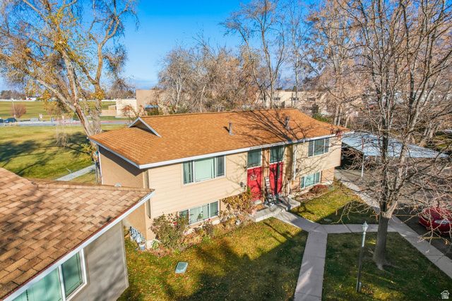 2569 E CANTERBURY LN, Cottonwood Heights, UT 84121