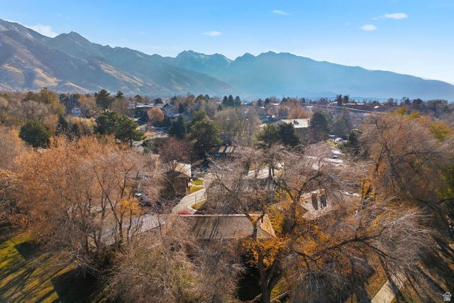 2569 E CANTERBURY LN, Cottonwood Heights, UT 84121