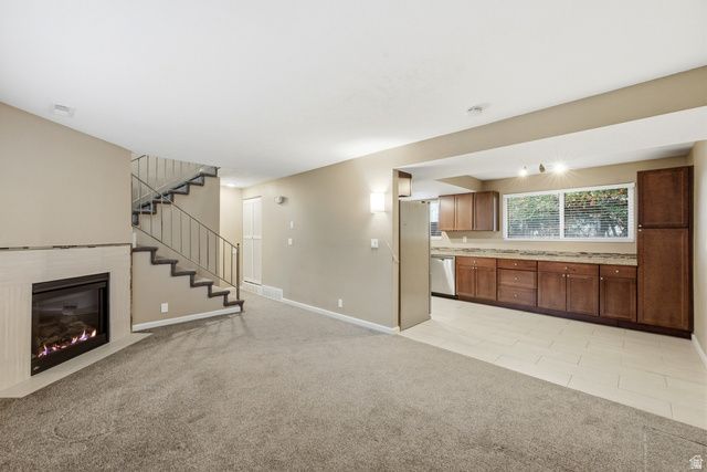 2569 E CANTERBURY LN, Cottonwood Heights, UT 84121