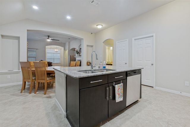 711 Cedarview Drive, Garland, TX 75040
