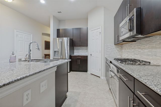 711 Cedarview Drive, Garland, TX 75040
