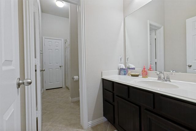 711 Cedarview Drive, Garland, TX 75040